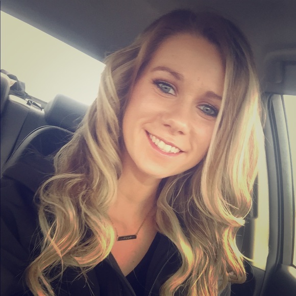 Meet your Posher, Bribrittany - Picture 1 of 1